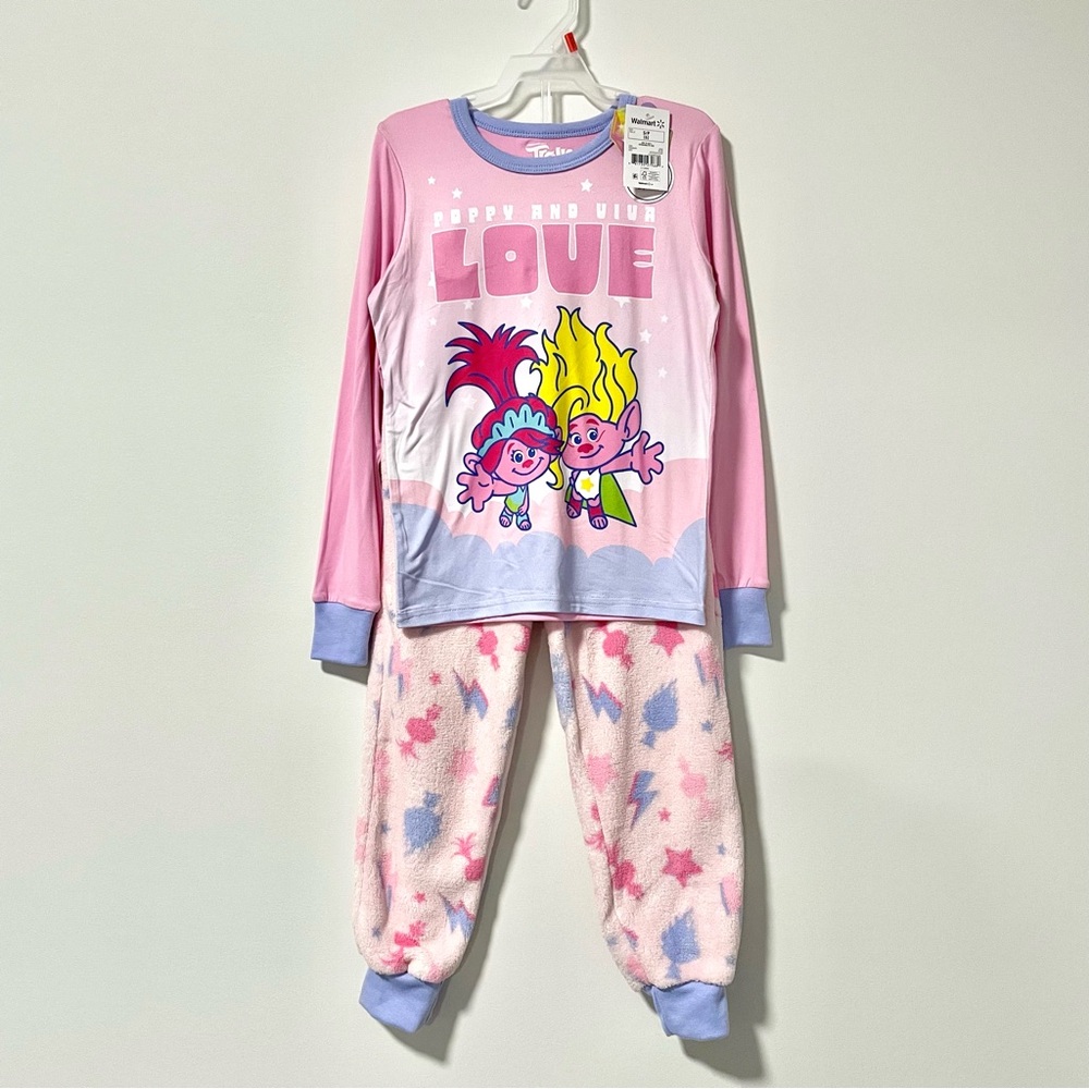 🟤2/$25 NEW Trolls Poppy & Viva Love 2-Piece Pyjama Set (size S)
